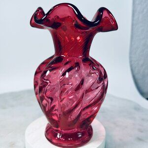 Vtg Fenton Hand-Blown Country Cranberry Red Glass Vase Ruffled Optic Swirl Gift